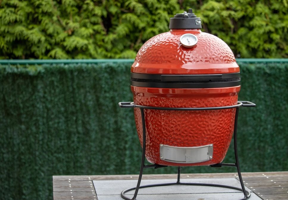 Pros and Cons of a Ceramic Grill